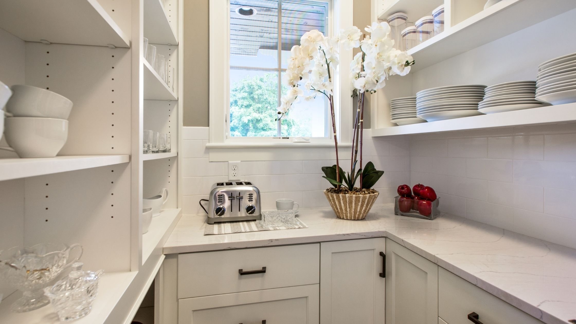 5 Custom Home Walk-In Pantry in New Jersey by GTG Builders