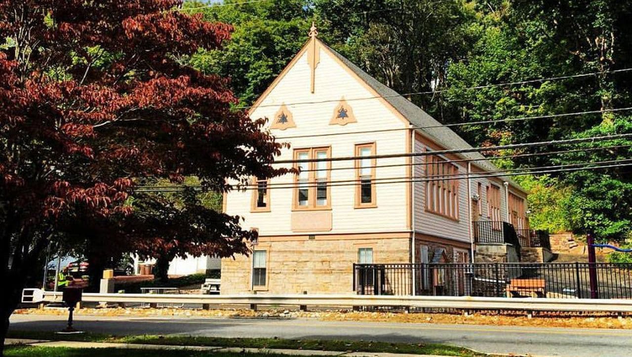 white schoolhouse in stockton nj